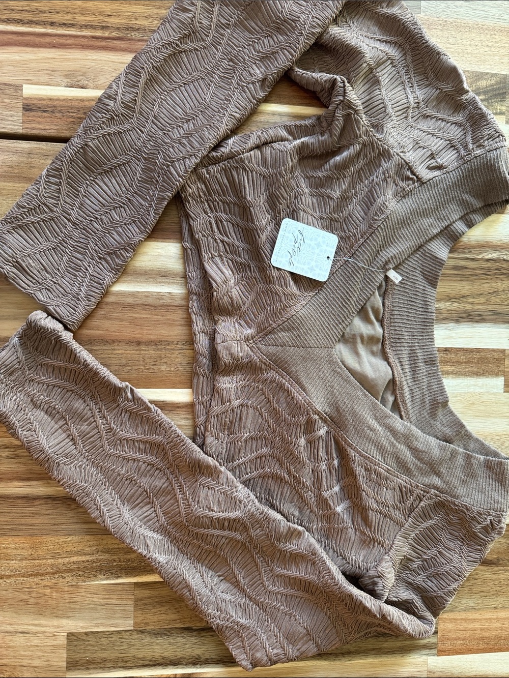 Women’s Textured Crop Work Out Top